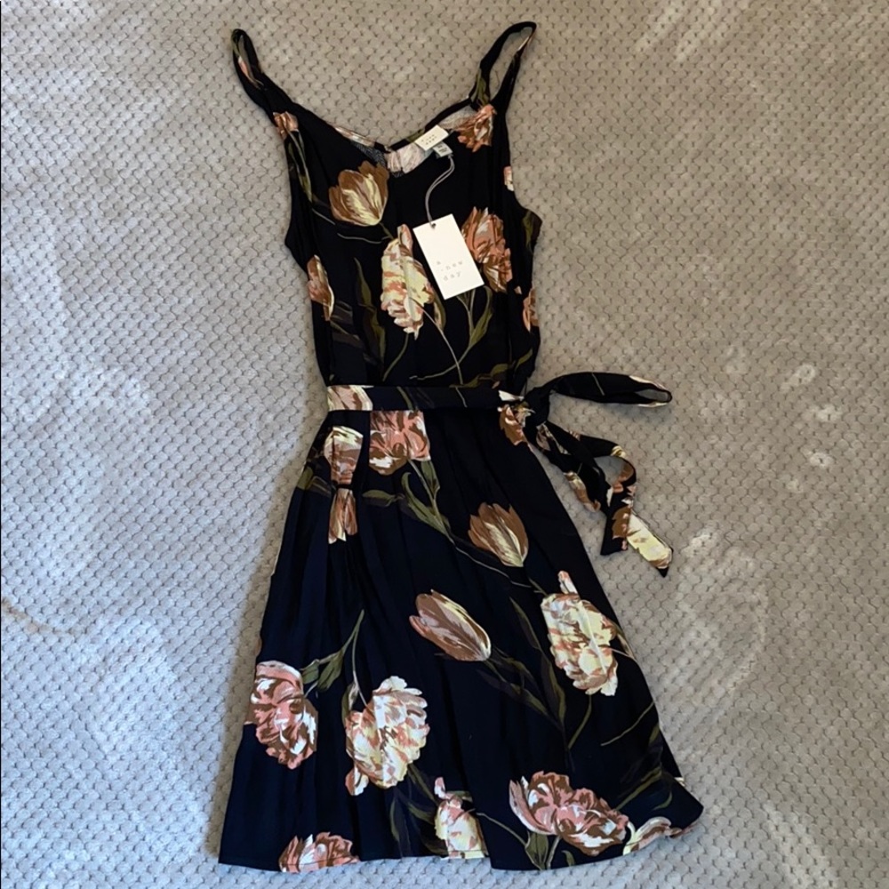 🌟🆕 NWT a new day floral dress XS 🌟